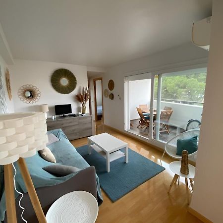 Superbe Appartement Renove, Residence Avec Piscine Roses Exterior photo